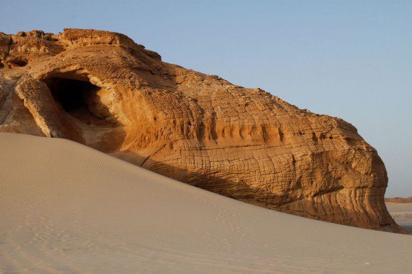 Jebel Makharum - Schlafender Dinosaurier