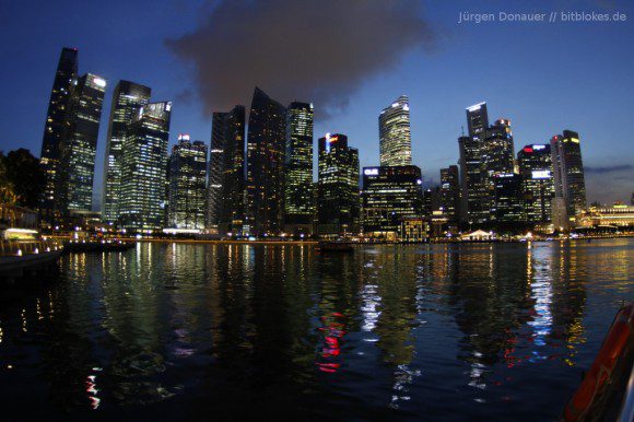 Singapurs Skyline: Gar nicht so einfach ohne Stativ