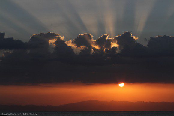 Sonnenaufgang in Dahab hat es in die Wallpaper-Sammlung von Linux Mint 19.3 geschafft