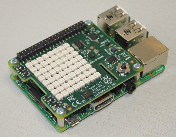 Raspberry Pi mit Sense Hat (Quelle: raspberrypi.org)