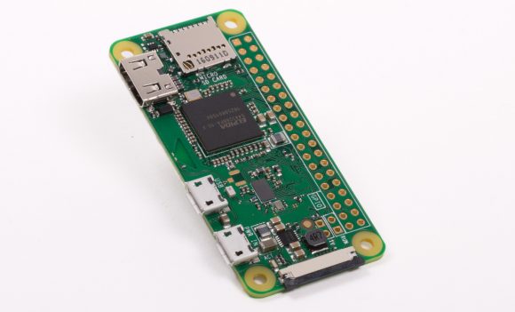 Der sehr stromsparende Raspberry Pi Zero W lässt sich auch eine Weile mit einer Powerbank betreiben!(Quelle: raspberrypi.org)