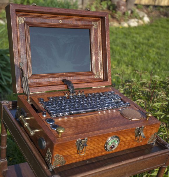 Steampunk Notebook mit Raspberry Pi (Quelle: instructables.com)