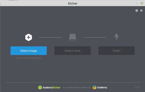 Etcher: Abbild wählen, mobilen Dartenträger aussuchen, flashen - schon ist Tails installiert