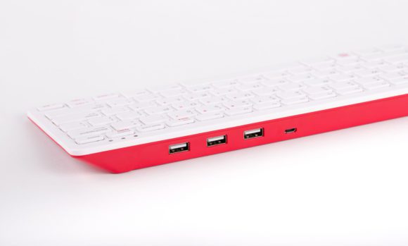 Offizielle Raspbery-Pi-Tastatur ist auch USB-Hub (Quelle: raspberrypi.org)