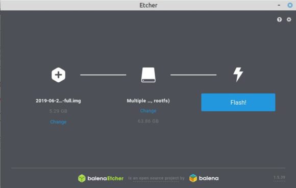 Mit Etcher ist Raspbian Buster Full schnell installiert