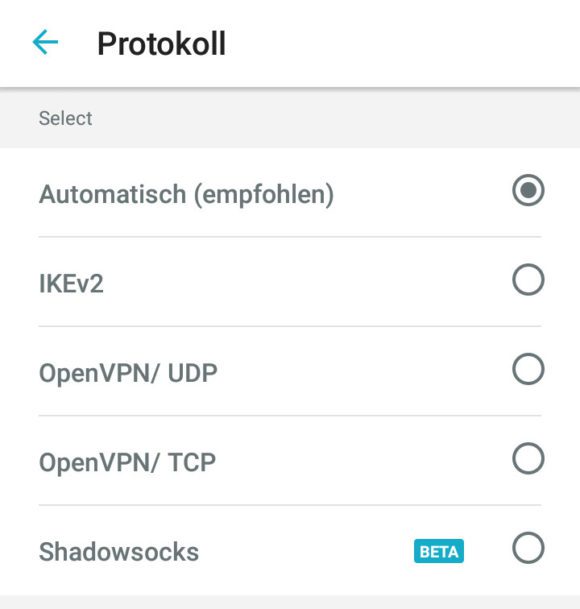 Surfshark stellt verschiedene Protokolle zur Auswahl: OpenVPN, IKEv2 und Shadowsocks